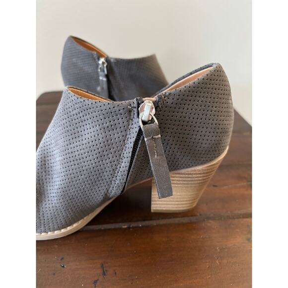 Dolce Vita DV8 Womens Open Toe Booties Size 7.5 Gray Suede Heels Zipper - Picture 3 of 6